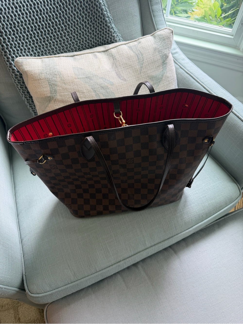 Louis Vuitton Neverfull MM (Damier Ebene with red interior) - Picture 7 of 10